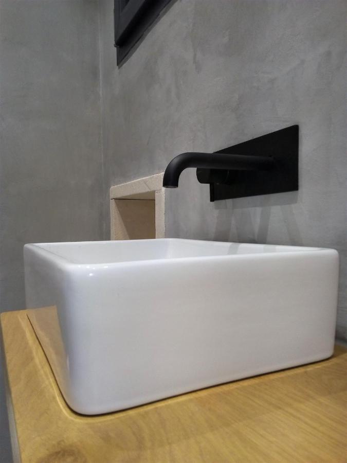 Le Petit Studio - 15 M2 - Centre Ville - Sorgue A 50 M L'Isle-sur-la-Sorgue Ngoại thất bức ảnh