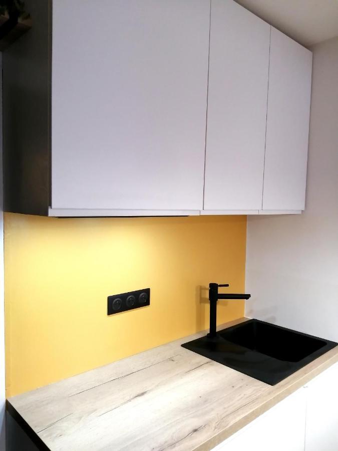 Le Petit Studio - 15 M2 - Centre Ville - Sorgue A 50 M L'Isle-sur-la-Sorgue Ngoại thất bức ảnh